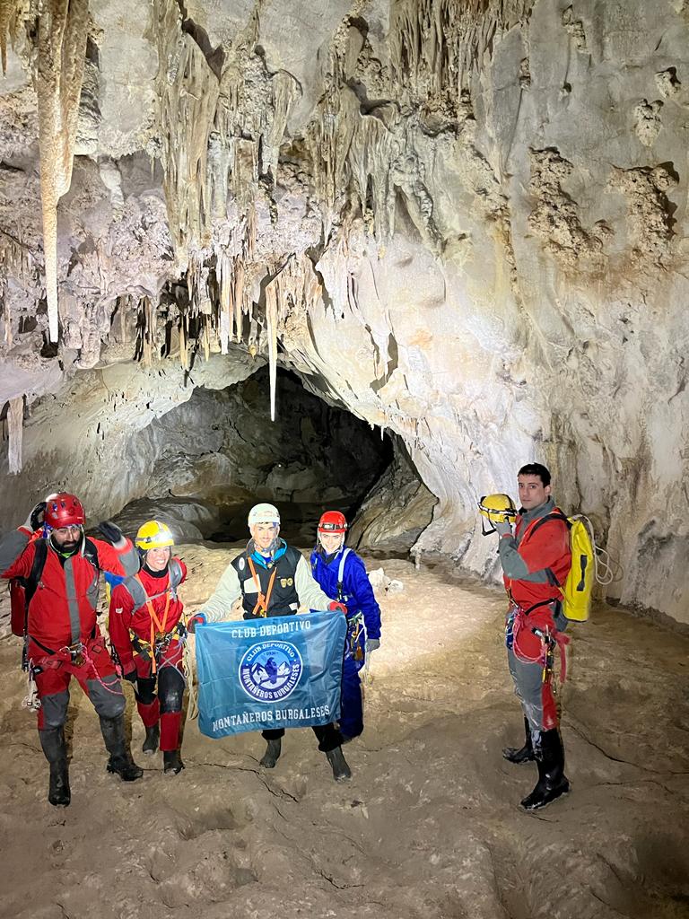 Cueva Coterón